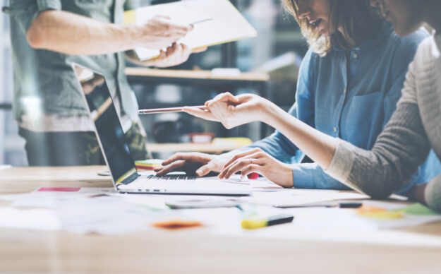 The Advantages of Hiring a Digital Marketing Agency for Your Business