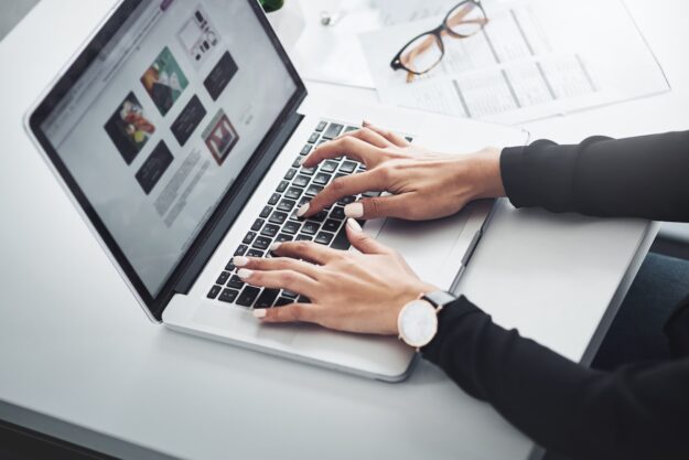 Choosing Between Custom and Template Websites